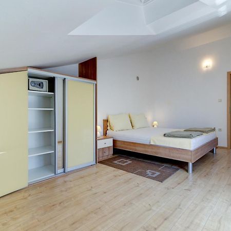 Apartmani Lili Novi Vinodolski Exteriér fotografie
