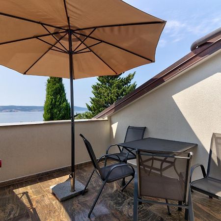 Apartmani Lili Novi Vinodolski Exteriér fotografie