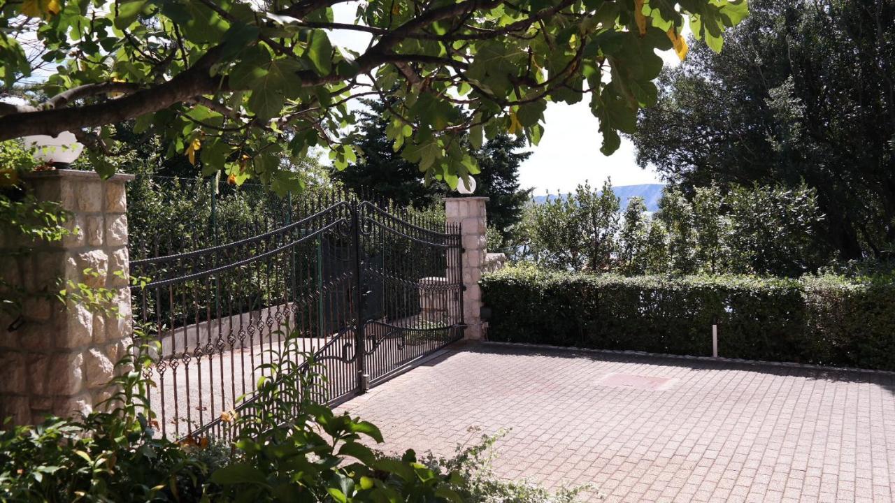 Apartmani Lili Novi Vinodolski Exteriér fotografie