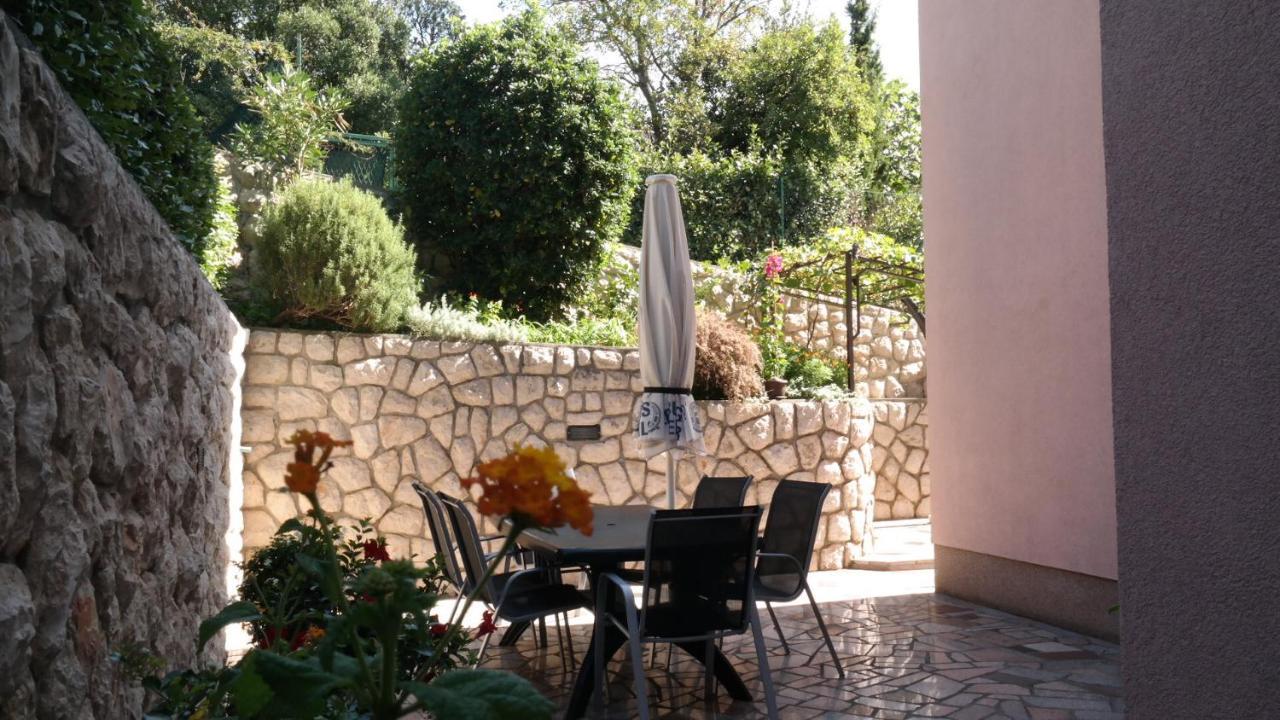 Apartmani Lili Novi Vinodolski Exteriér fotografie