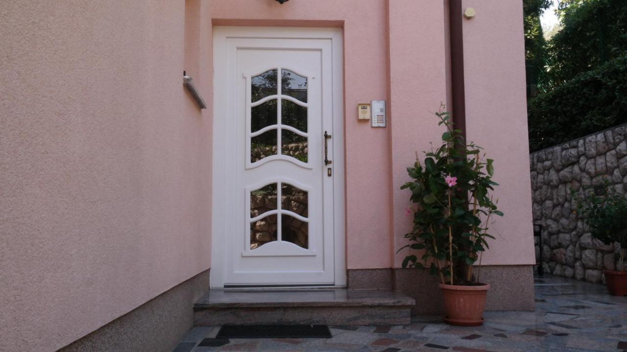 Apartmani Lili Novi Vinodolski Exteriér fotografie