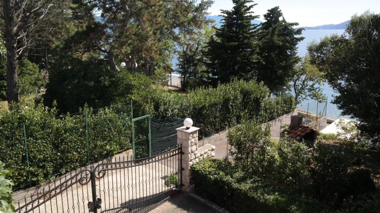 Apartmani Lili Novi Vinodolski Exteriér fotografie