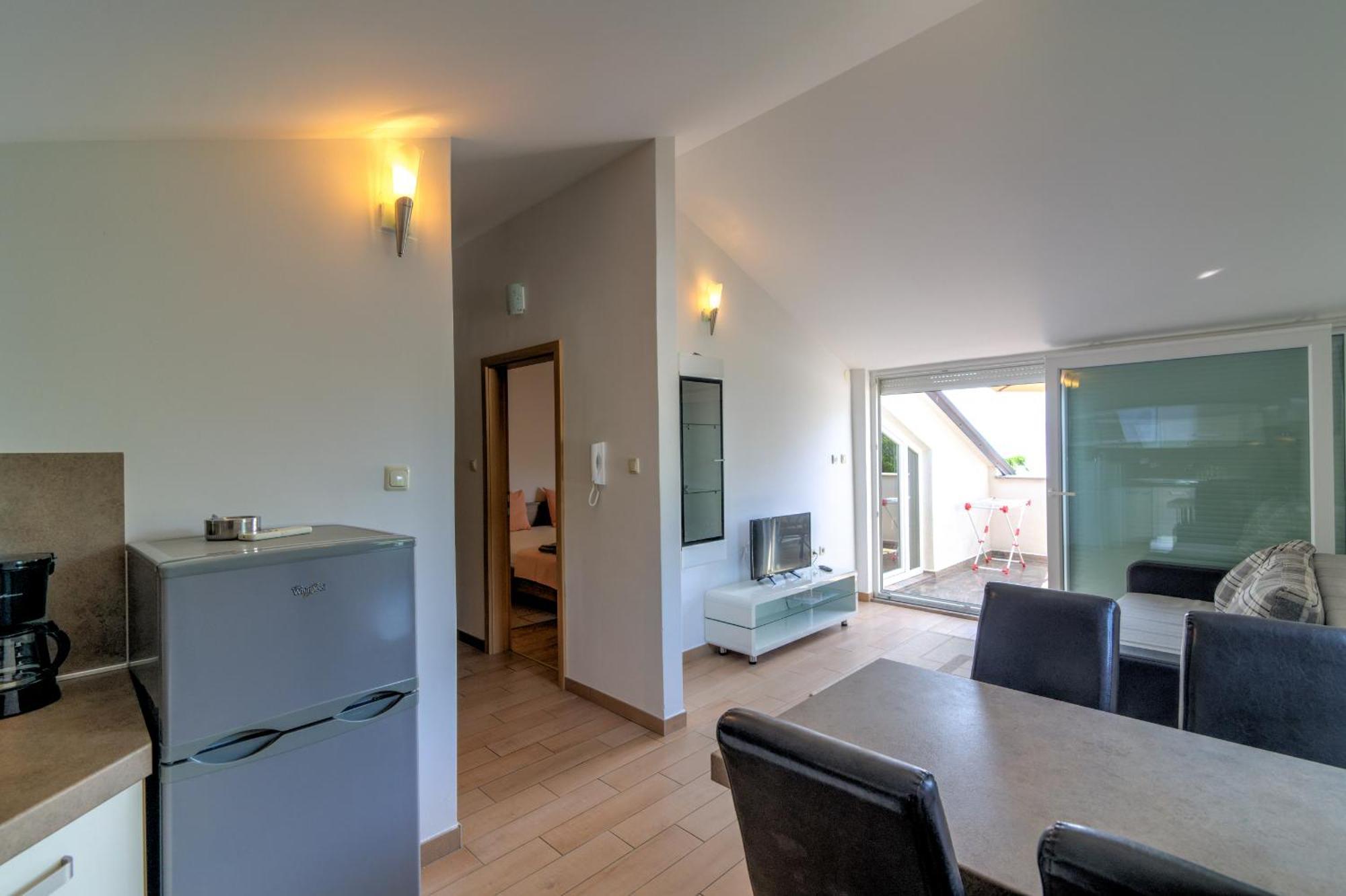 Apartmani Lili Novi Vinodolski Exteriér fotografie