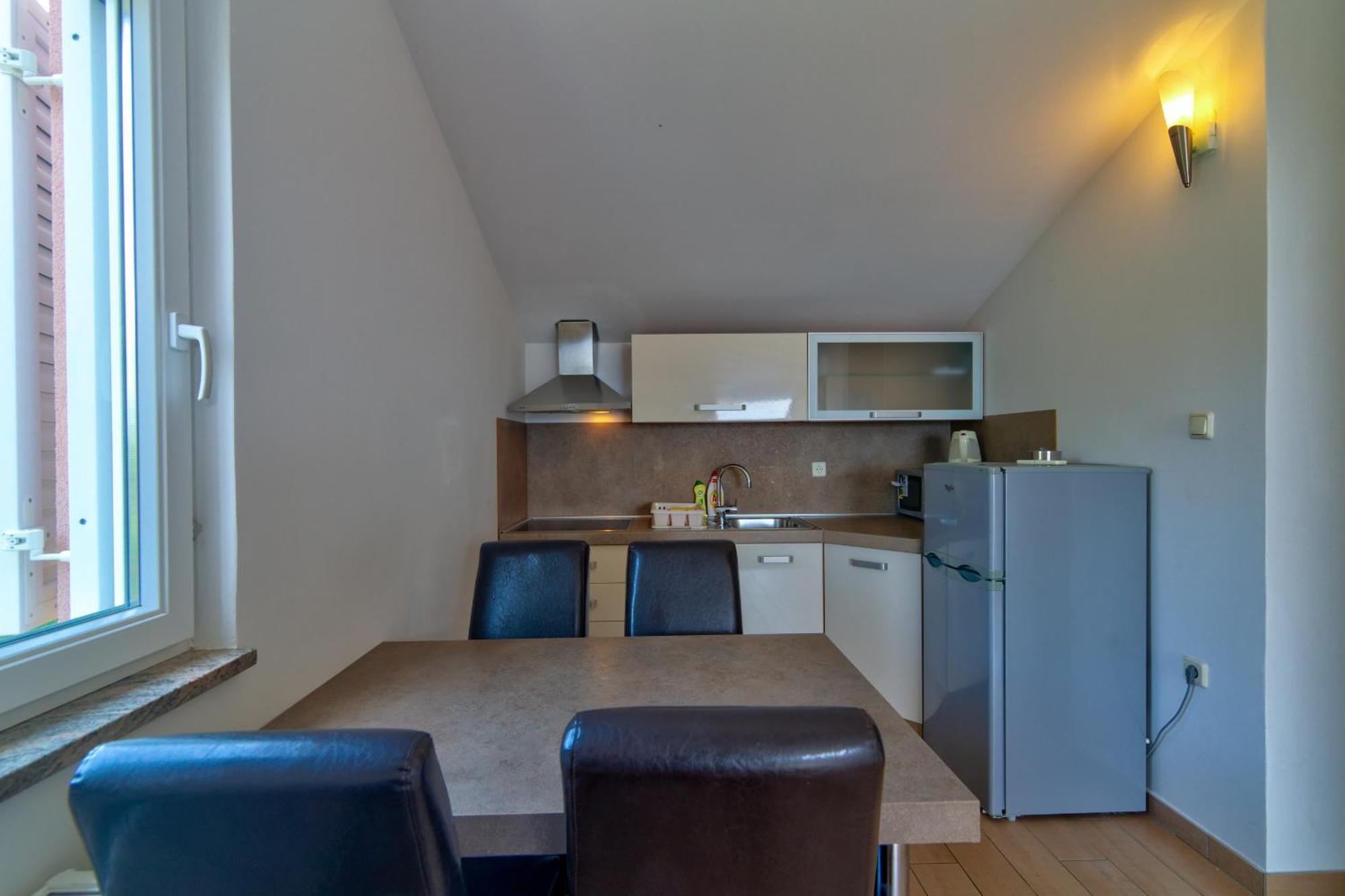 Apartmani Lili Novi Vinodolski Exteriér fotografie